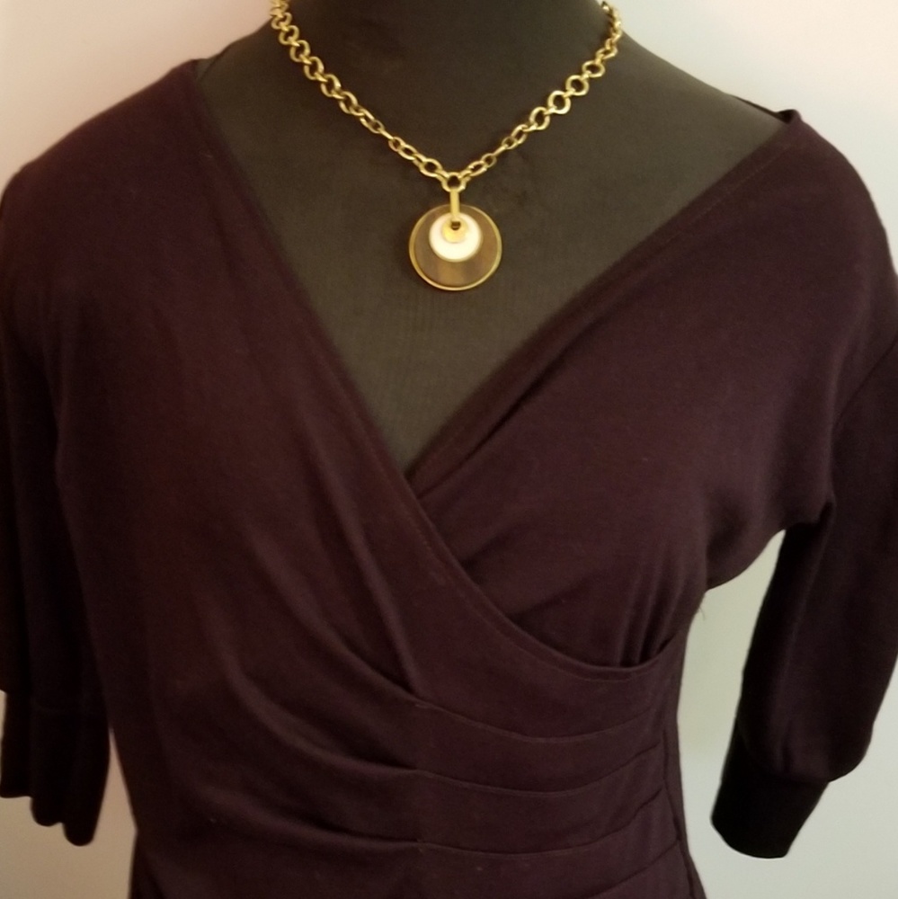 3/20 Super cute form fitting dress